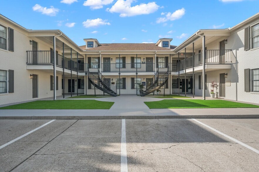 Primary Photo Of 5 Miracle Strip Loop, Panama City Beach Office For Lease