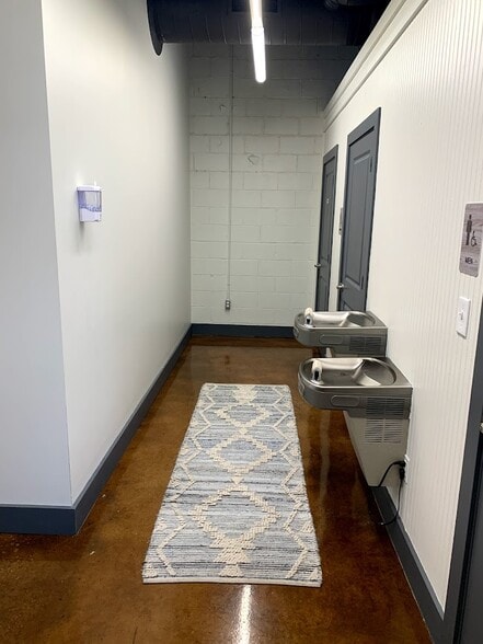 More Photos Of 1701 28th Ave S, Birmingham Storefront Retail Office For Sale