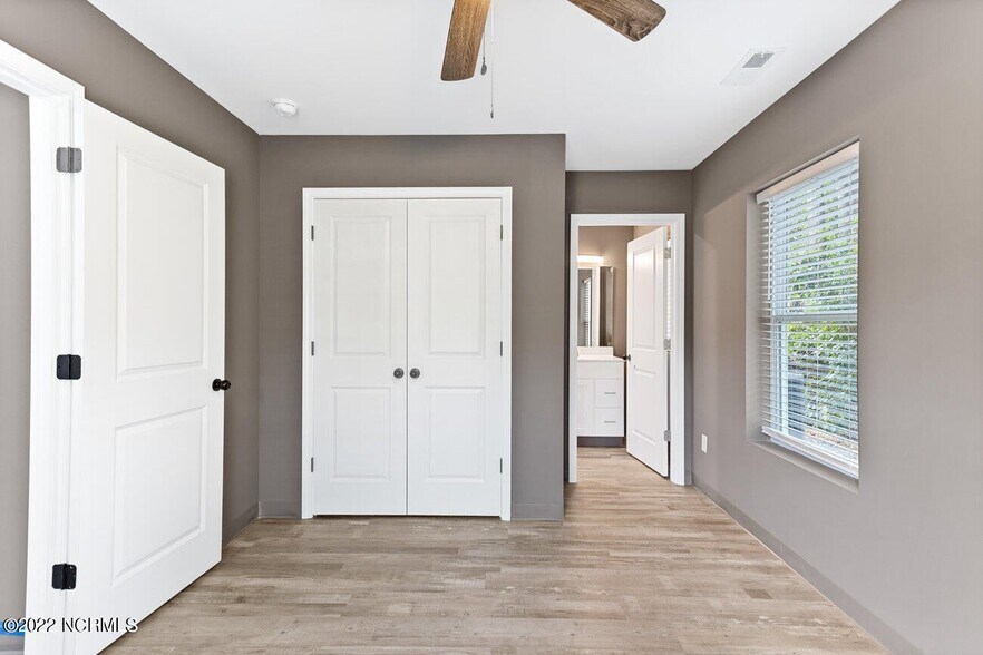 More Photos Of 5049 Park Ave, Wilmington Multifamily For Sale