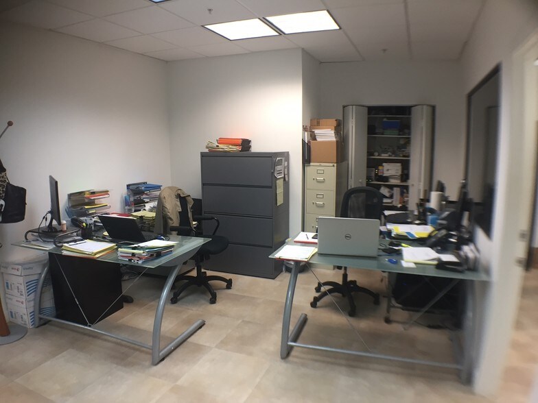 More Photos Of 1110 Brickell Ave, Miami Office For Sale
