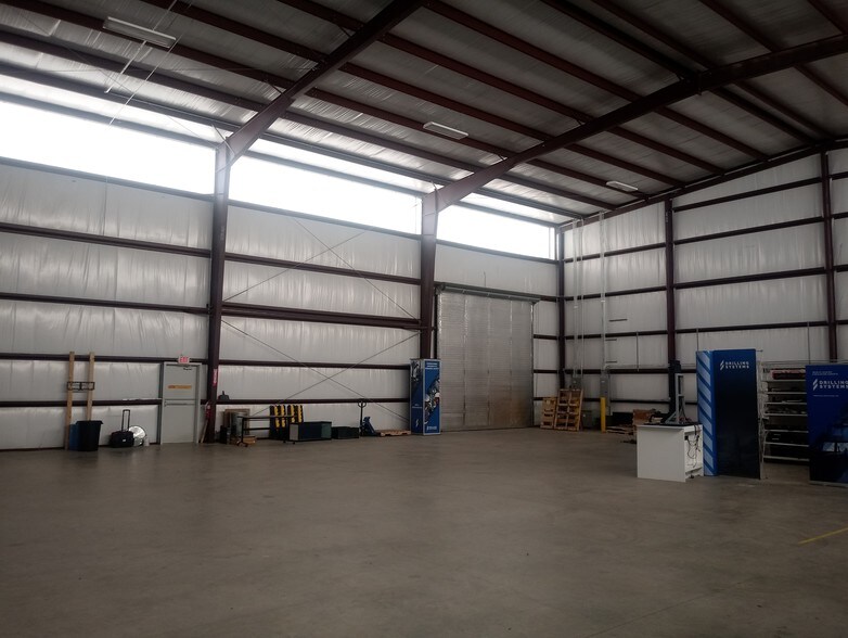 More Photos Of 1427 Vanderwilt Ln, Katy Warehouse For Lease