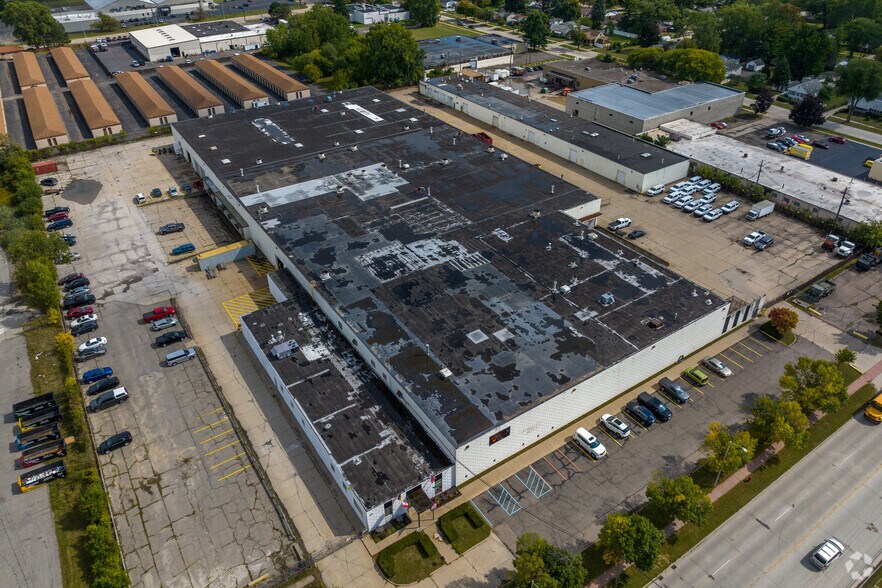 More Photos Of 2727 S Beech Daly Rd, Dearborn Heights Warehouse For Sale