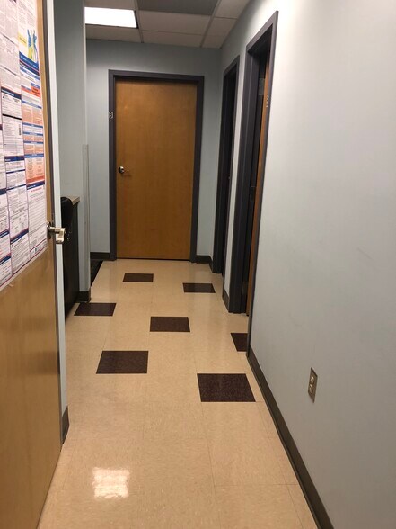 More Photos Of 250 W Lancaster Ave, Paoli Medical For Sale
