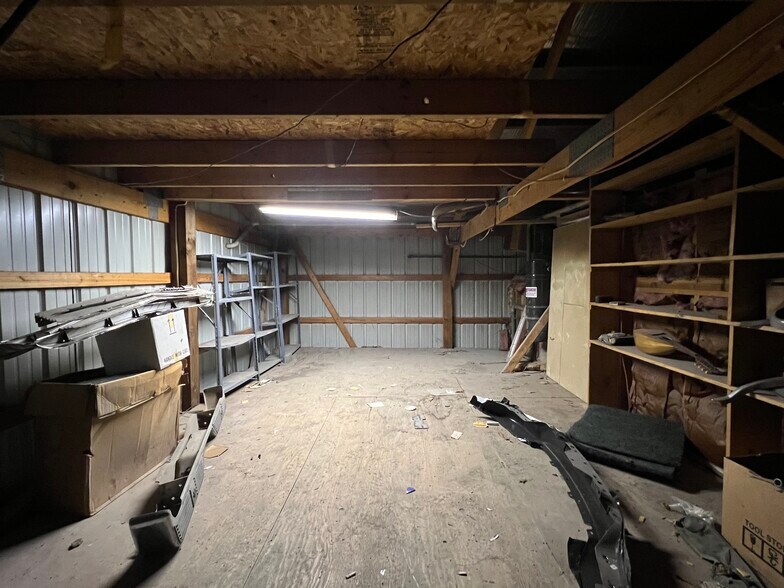 More Photos Of 202 N. Sixth St, Altamont Industrial For Sale