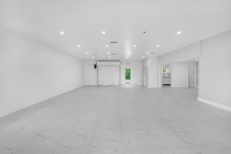 More Photos Of 3311 N Dixie Hwy, Pompano Beach Freestanding For Lease