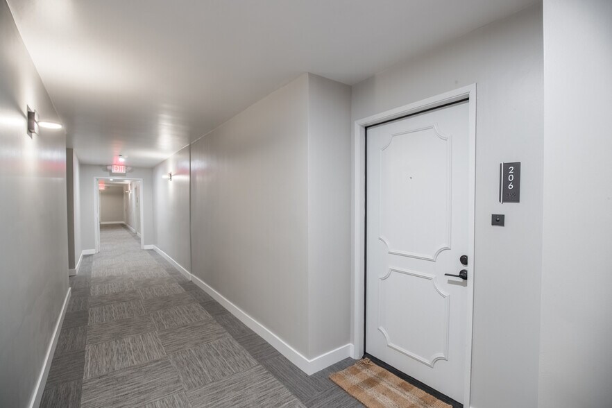 More Photos Of 1115 14th St, Santa Monica Apartments For Sale