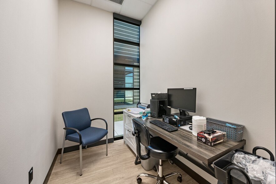 More Photos Of 3349 Golden Triangle Blvd, Fort Worth Medical For Lease