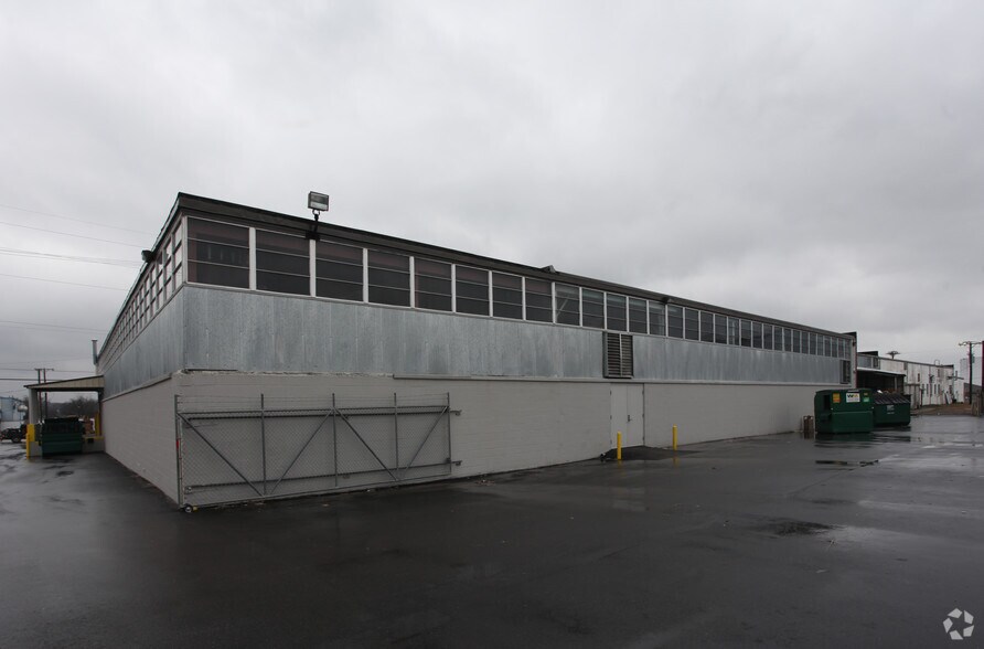 More Photos Of 6100 Centennial Blvd, Nashville Warehouse For Lease
