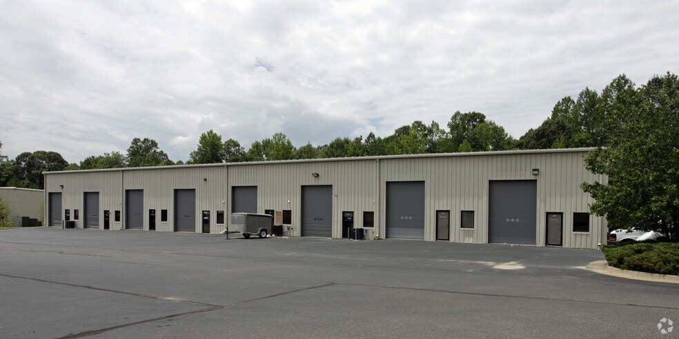 Primary Photo Of 8105 Richmond Rd, Toano Warehouse For Lease