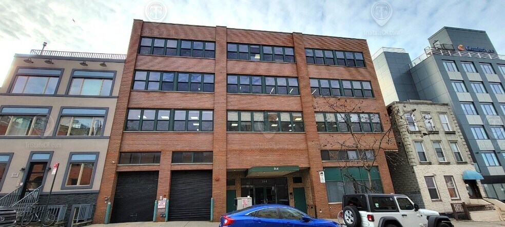 More Photos Of 164 20th St, Brooklyn Office For Lease