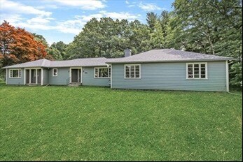 More Photos Of 538 Hartford Tpke, Shrewsbury Showroom For Sale