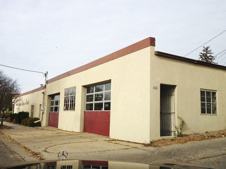 More Photos Of 4261 Chicago Ave, Minneapolis Auto Repair For Sale