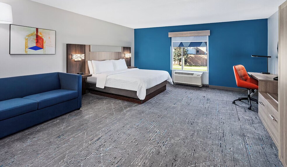 More Photos Of 2595 Bunker Hill Dr, Algonquin Hotel For Sale