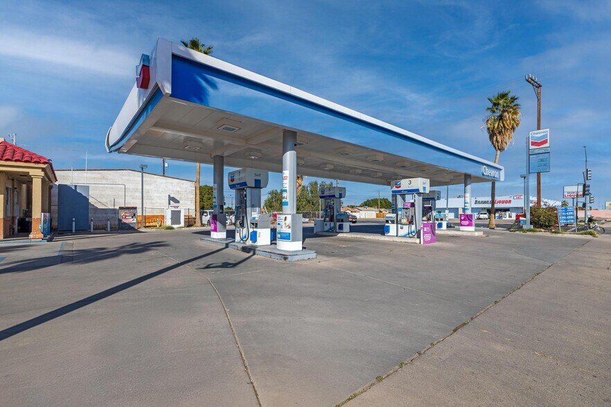 More Photos Of 977 Main St, Brawley General Retail For Sale