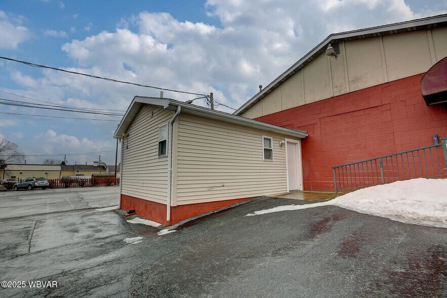 More Photos Of 505 Washington Blvd, Williamsport Restaurant For Sale