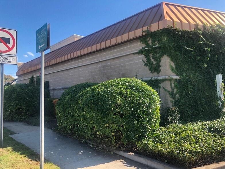 More Photos Of 385 Merrick Ave, East Meadow Medical For Sale