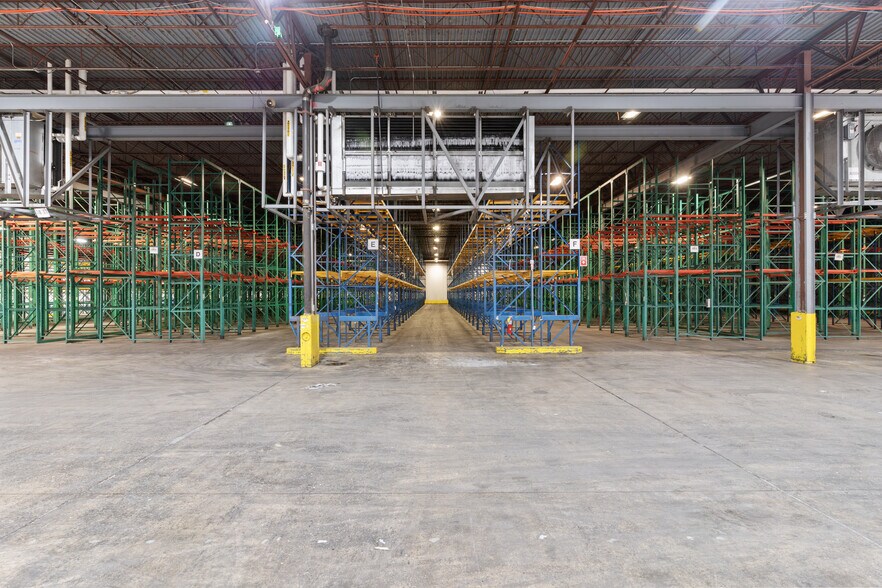 More Photos Of 1239 Oakleigh Dr, East Point Warehouse For Sale