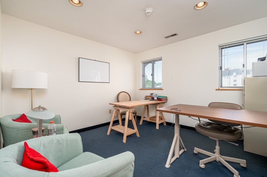 More Photos Of 2 Compromise St, Annapolis Marina For Lease