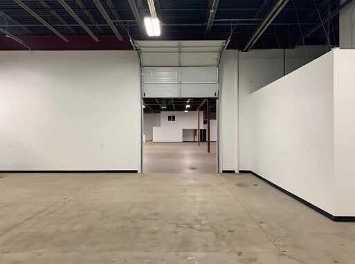 More Photos Of 6204 N Summit St, Toledo Unknown For Lease