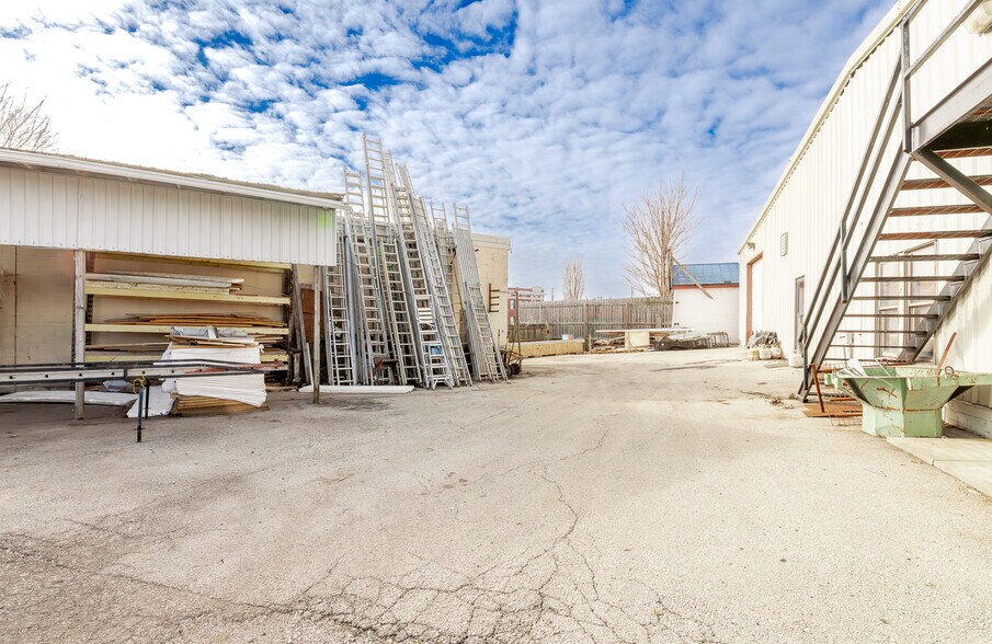 More Photos Of 1034 Story Ave, Louisville Light Manufacturing For Lease