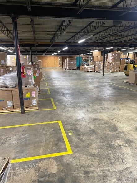 More Photos Of 192 Manor Ave SW, Concord Manufacturing For Lease