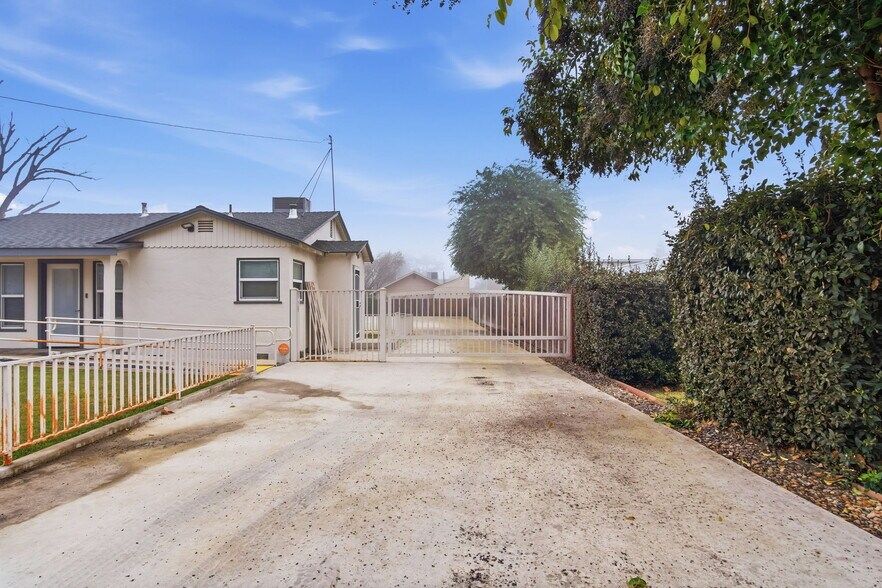 More Photos Of 2250 Colorado Ave, Turlock General Retail For Sale