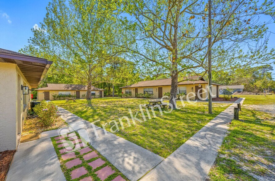 More Photos Of 4111 Alabama, Homosassa Apartments For Sale