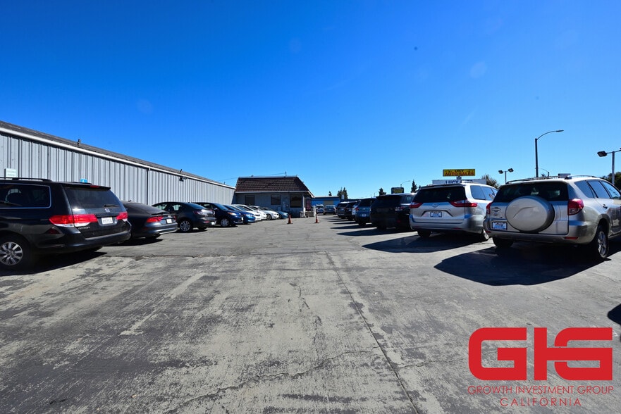 More Photos Of 12213 Valley Blvd, El Monte Auto Dealership For Sale