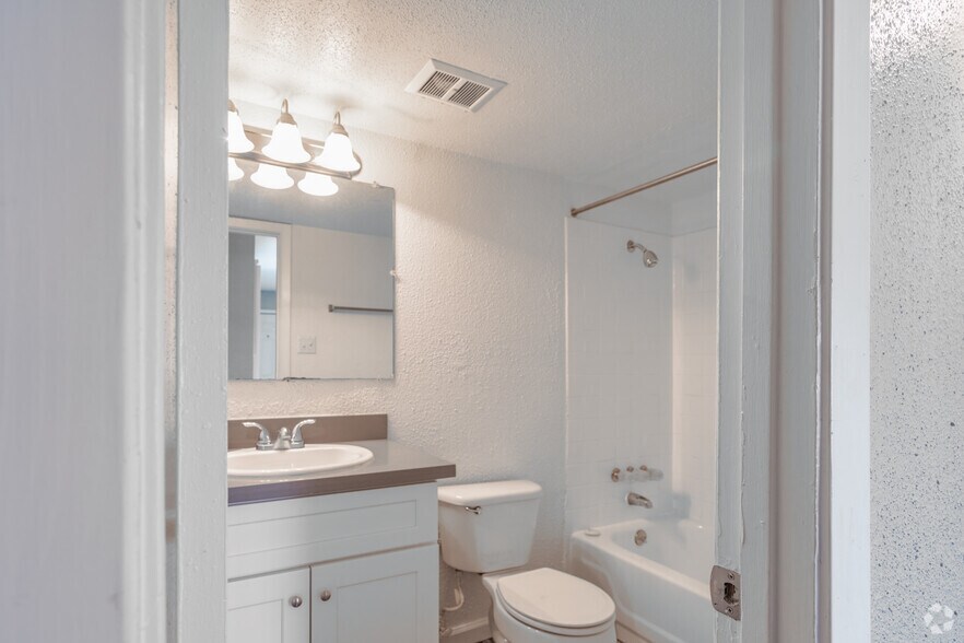 More Photos Of 3619 Texas St, Lake Charles Apartments For Sale