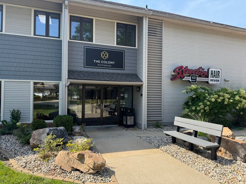 Primary Photo Of 701 Devonshire Dr, Champaign Medical For Lease