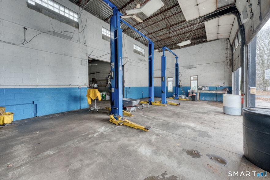 More Photos Of 860 Stafford Rd, Storrs Mansfield Industrial For Sale