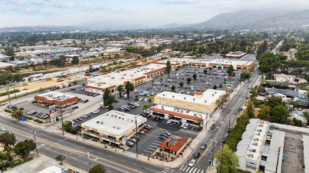 More Photos Of 13185 Gladstone Ave, Sylmar General Retail For Sale