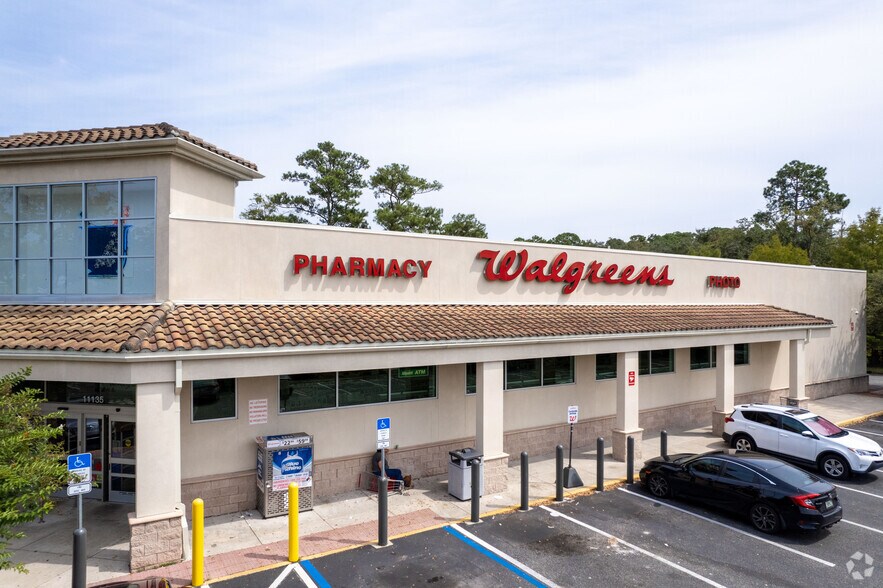 More Photos Of 11135 Lem Turner Rd, Jacksonville Drugstore For Sale