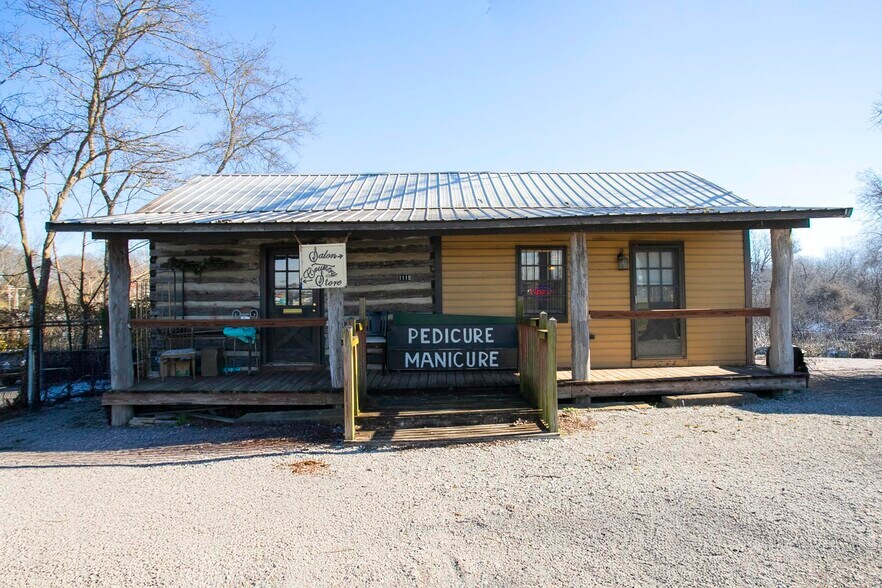 More Photos Of 1119 S Main St, Columbia Flex For Sale