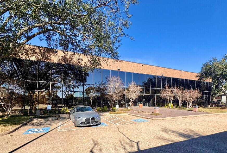 More Photos Of 2501 Palmer Hwy, Texas City Medical For Lease