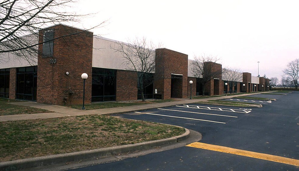 More Photos Of 3600 Chamberlain Ln, Louisville Light Manufacturing For Lease