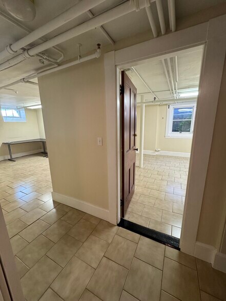 More Photos Of 202-204 Lafayette St, Salem Office Residential For Lease
