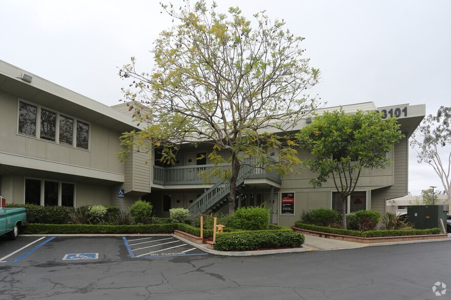 More Photos Of 23101 Moulton Pky, Laguna Hills Office For Lease