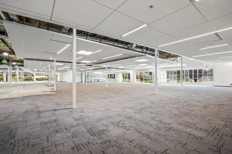 More Photos Of 195 S Milpitas Blvd, Milpitas Research And Development For Lease