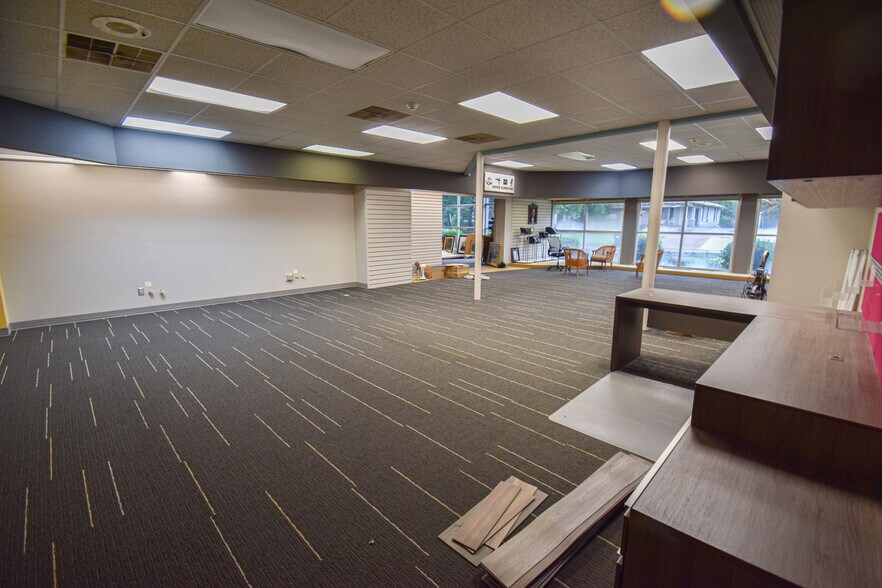 More Photos Of , Tuscaloosa Unknown For Sale