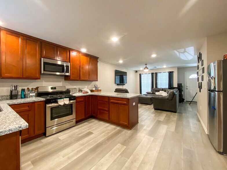 More Photos Of 575-579 Racquet Way, Diamond Springs Apartments For Sale