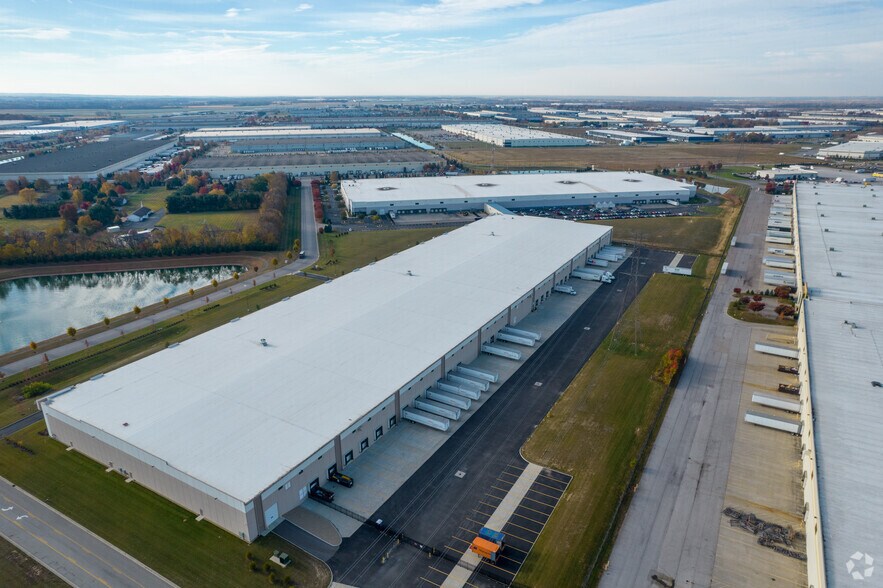 More Photos Of 5275 Centerpoint Pky, Groveport Distribution For Lease