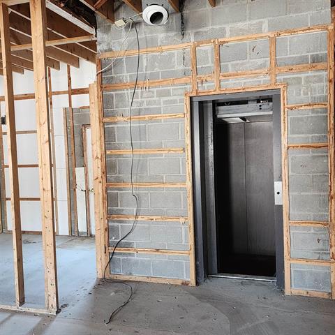 More Photos Of 804 N Euclid Ave, Bay City General Retail For Lease