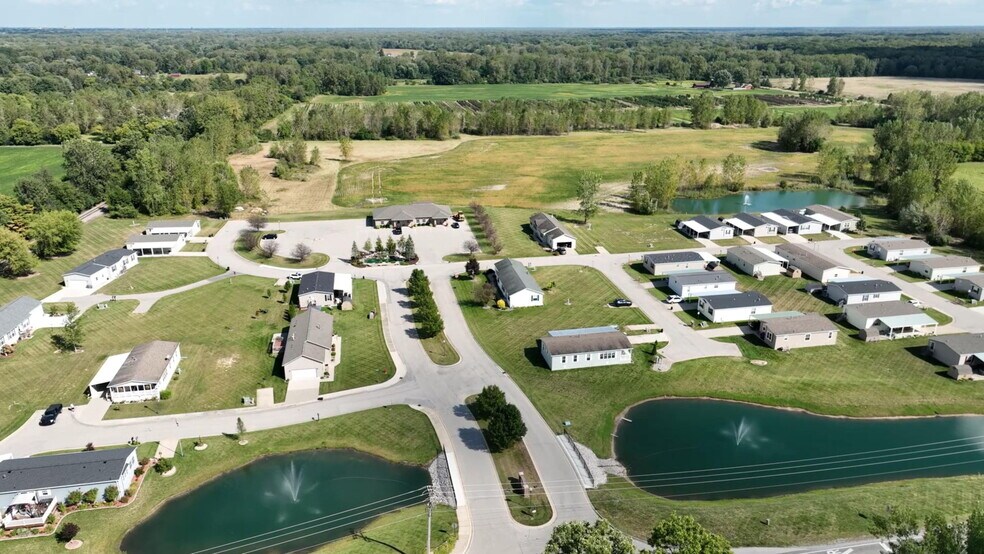 More Photos Of 1723 Cranberry Lake Cir, Saginaw Manufactured Housing Mobile Home Park For Sale