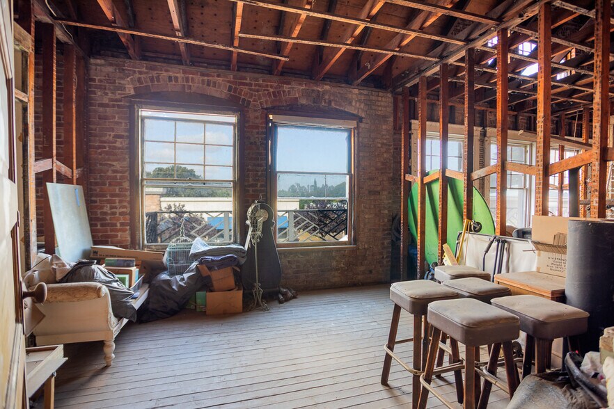 More Photos Of 479 B St, Biggs Storefront Retail Office For Sale