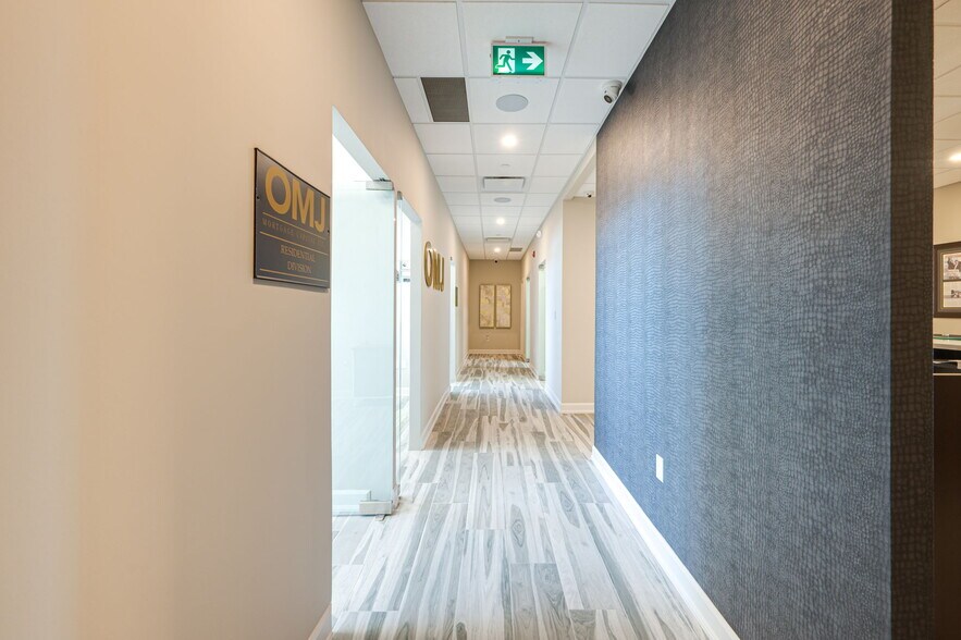 More Photos Of 200 Cachet Woods Crt, Markham Office For Lease