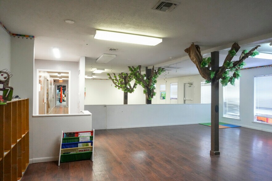 More Photos Of 13122 Interstate 37, Corpus Christi Daycare Center For Sale