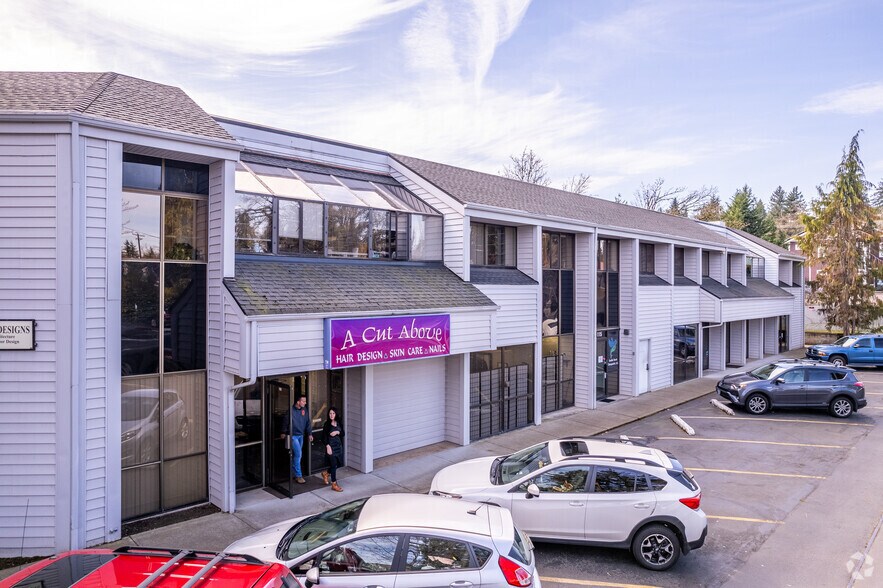 More Photos Of 3295 Triangle Dr SE, Salem Storefront Retail Office For Lease