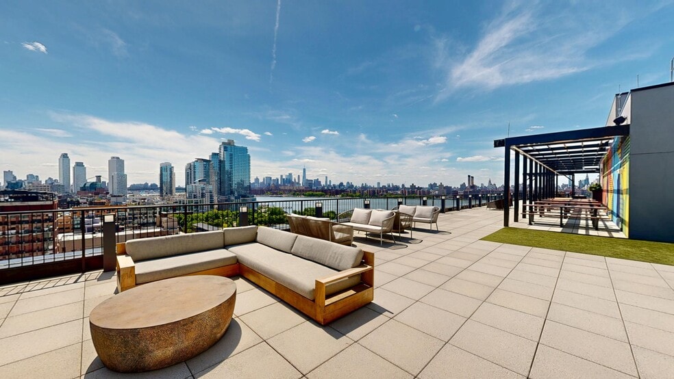 More Photos Of 25 Kent Ave, Brooklyn Office For Lease