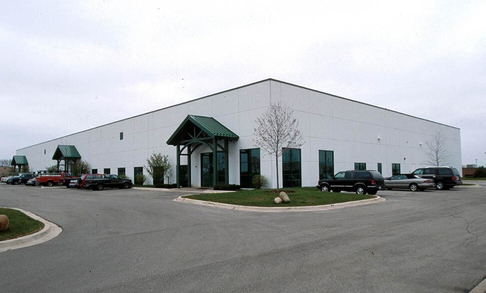 More Photos Of 4501-4509 Prime Pky, McHenry Warehouse For Lease